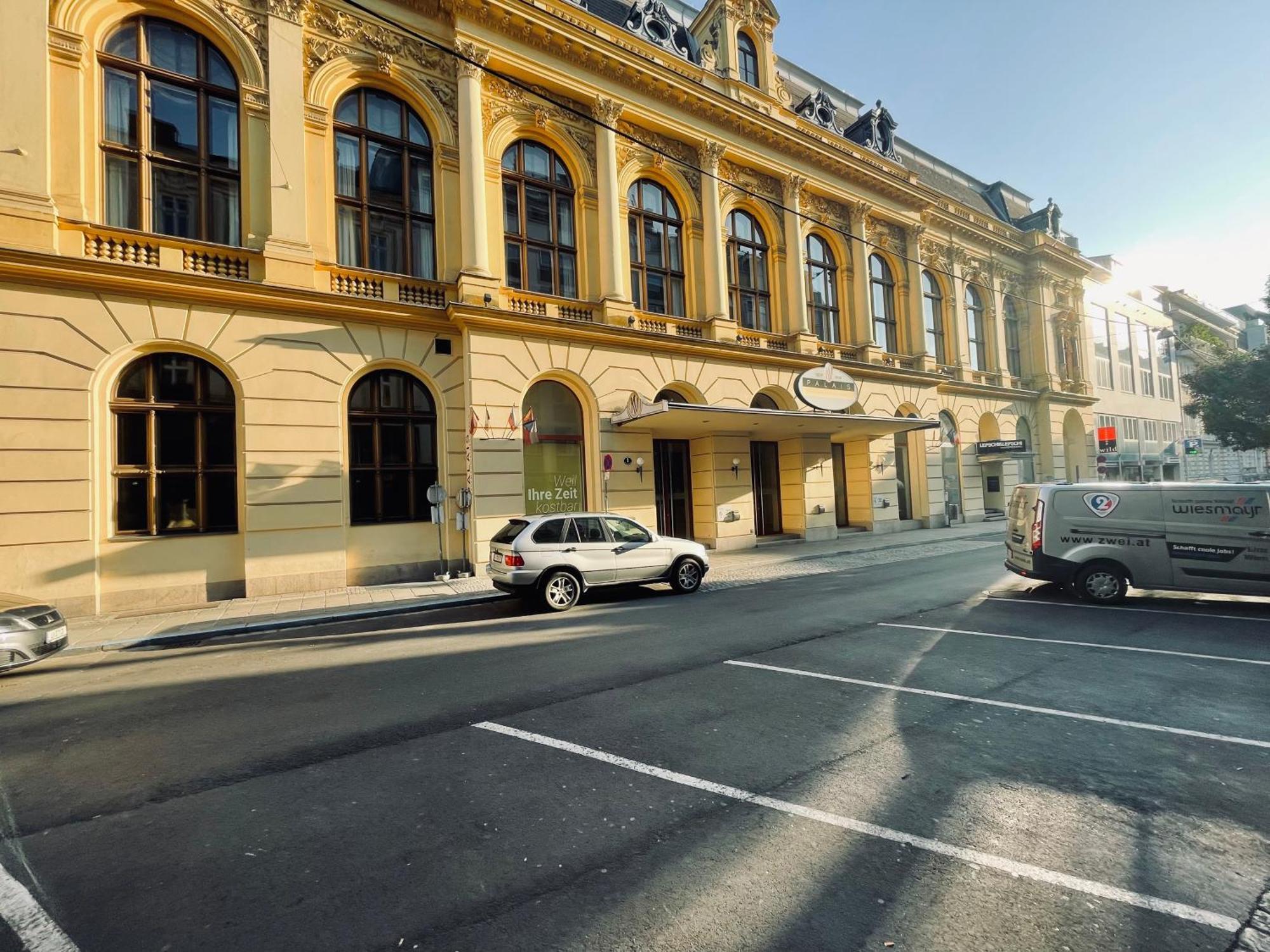 Salon Des Fleurs Linz-Landstrasse 아파트 외부 사진
